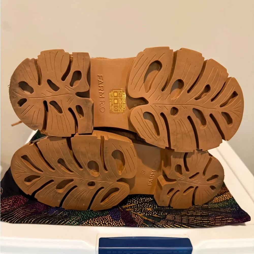 FARM Rio Tan Quilted Crochet Patchwork Puffy Winter Boots - Picture 9 of 16